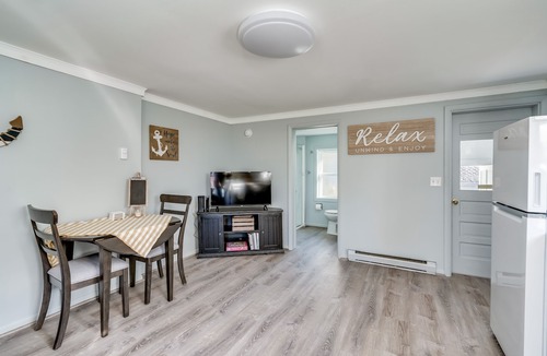 Clayton Apartment | Cozy Clayton Village Apartment