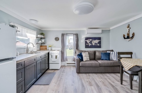 Clayton Apartment | Cozy Clayton Village Apartment