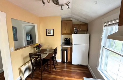Winooski Apartment | Cozy, clean, bright apartment