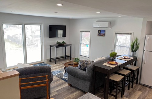 Clayton Apartment | Cozy, Clean & Convenient 1-bedroom apartment with AC & WiFi in charming Clayton