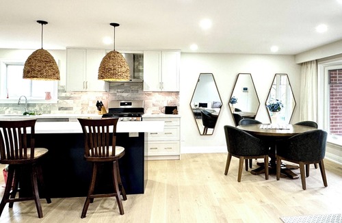 Oakville House | Cozy & clean, Eastlake Oakville 3 bed 2.5 bath