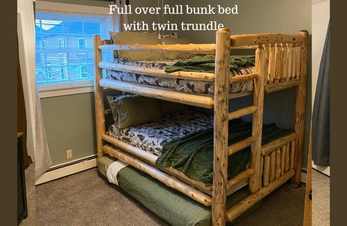 Berlin Apartment | Cozy, clean family-sized apartment minutes from all your outdoor adventures!