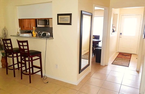 Central Southwest House | Cozy Clean home NRG/SaberCats Stadium/Beltway 8