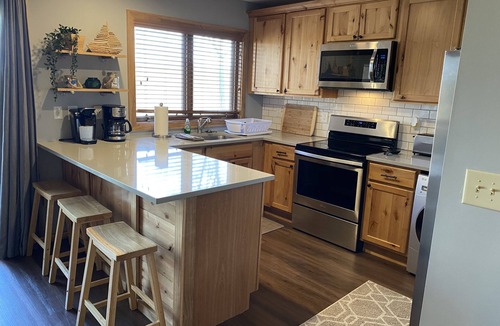 Bellaire Condo | Cozy Clean Shanty Creek Schuss Mountain Condo Northern Michigan Short’s Bellaire