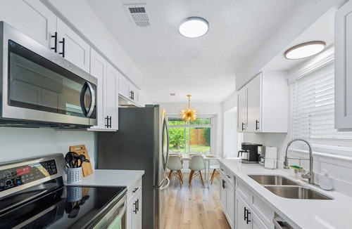 Clodine House | . ★ Cozy, Clean & Spacious! ★ 3 Bed/2 Bath