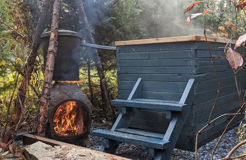 Lantier Apartment | Cozy, clean studio in the woods, with hot-tub