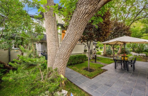 Mission District Cottage | Cozy Cliff Bungalow Cottage: Inner City Oasis with Home Theater and Parking!