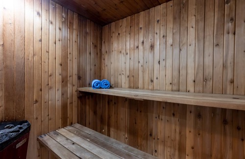 Sainte-Agathe-des-Monts Ski Chalet | Cozy cottage for 2