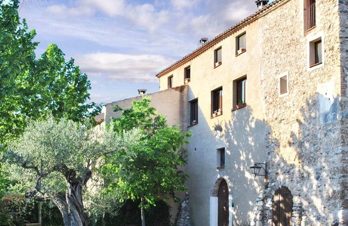 Cornudella de Montsant Cabin | Cozy Cottage in Cornudella de Montsant with Pool