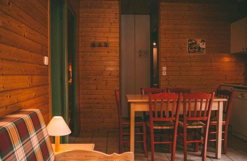 Moutiers-Sous-Chantemerle House | Cozy Cottage Retreat for Two