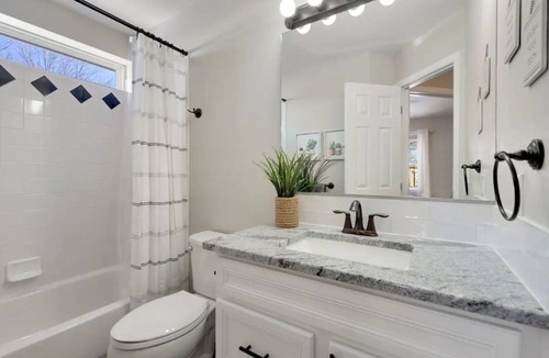 Mead House | Cozy CO Getaway-Hot Tub, Pool Table, Spacious!