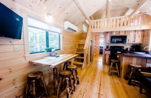 Steuben House | Cozy Coastal Cabin 4