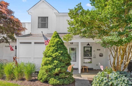 Selbyville House | Cozy Coastal Escape | Pool, Bay Views, Beaches