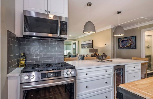 Guilford House | Cozy Coastal Getaway