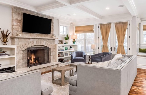 Coos Bay House | Cozy coastal home - pet friendly and has a pool!