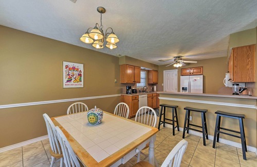 College Station House | Cozy College Station Home w/Patio and Fireplace