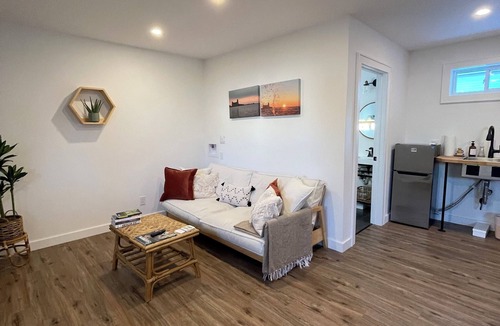 Collingwood Apartment | Cozy Collingwood Retreat - Walk to Beach & Cafés