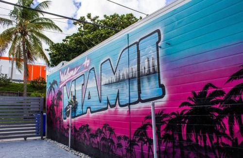 Wynwood Art District Apartment | Cozy & Colorful Miami Art Canvas w/HotTub & Murals