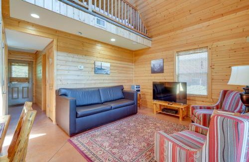 Columbia House | Cozy Columbia Cabin w/Shared Lake Dock!
