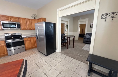 Columbus Apartment | Cozy Columbus Apartment - 1 mile from Cummins HQ & Downtown