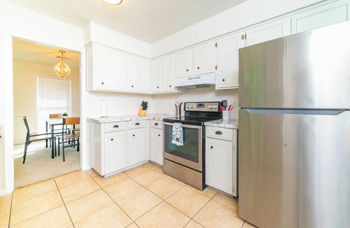 Fortson House | Cozy Columbus Retreat