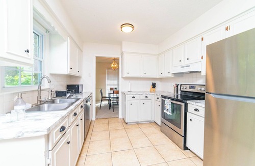 Fortson House | Cozy Columbus Retreat