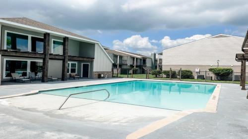 Texas City Apartment | Cozy Comfort 1BR - Renovated, Private, Pet Welcome