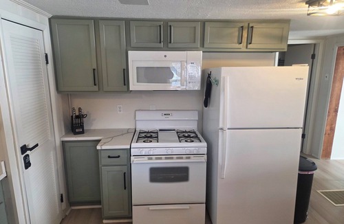 Sunrise Beach Cottage | Cozy comfort, dockside days, and sunsets just outside your door.