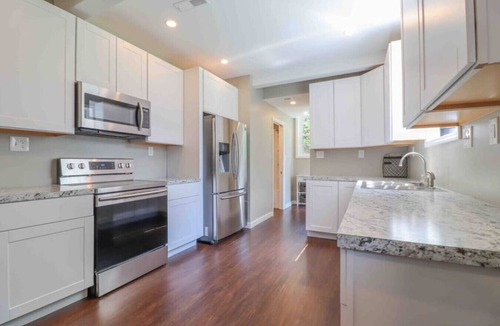 Champaign House | Cozy Comfort in Central Champaign