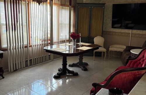 Canarsie House | Cozy Comfort