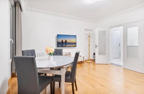 Pantin Apartment | Cozy & Comfortable 2BR Apartment for 6 Guests in Pantin near Metro