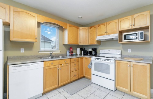 Moncton House | Cozy, Comfortable and Spacious 3 Bedroom Home