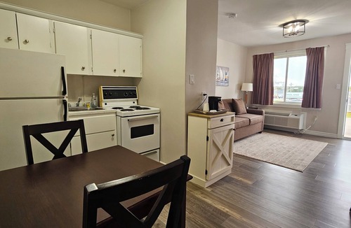 Charlottetown Apartment | Cozy, Comfortable Hotel Suite with a Kitchen