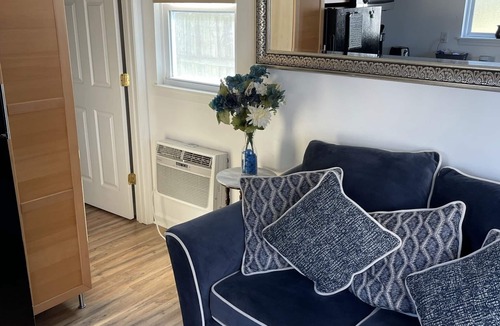 Northwest Cottage | Cozy Comfortable Cottage for One or Two Guest