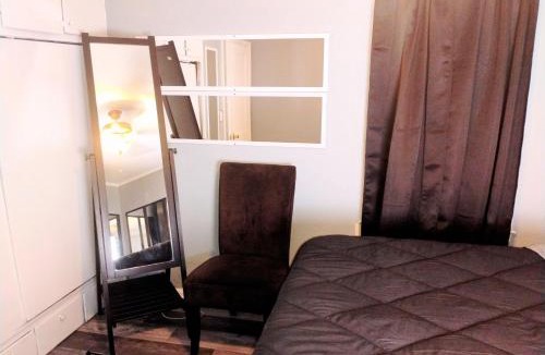 Kansas City House | Cozy Comforts by Charles Stays