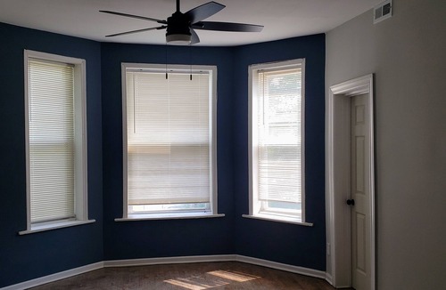 Auburn Gresham Apartment | Cozy & Comfy 2 bedroom remodeled with plenty parking