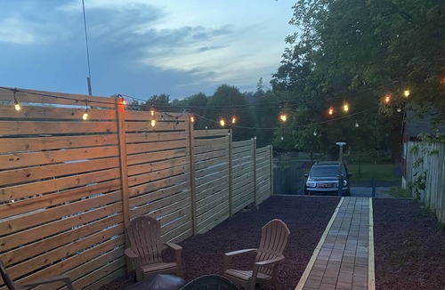 Easton House | Cozy, Comfy, and Convenient