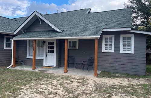 Hamlet Apartment | Cozy, Comfy Apartment in Hamlet, NC