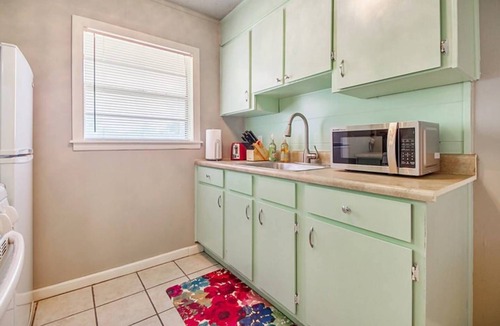 Central Oklahoma City Apartment | Cozy & Comfy - Few blocks away from Plaza District