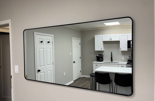 Oxford Apartment | Cozy completely remodeled 1-bedroom apartment in the heart of Downtown Oxford.