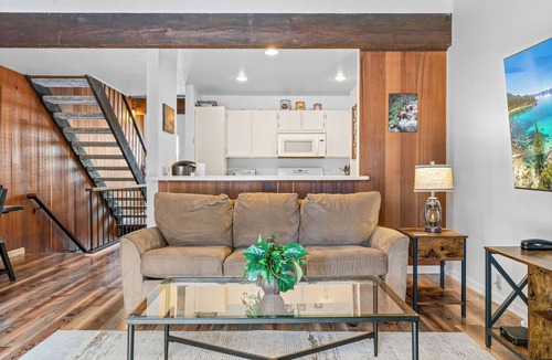 Kings Beach Condo | Cozy Condo and Gaming Loft Close to Northstar