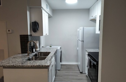 Walden on Lake Conroe Condo | Cozy Condo in Montgomery with Pool access & Steps away from Golf course!