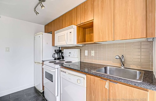 CityPlace Apartment | Cozy Condo near CN Tower - downtown