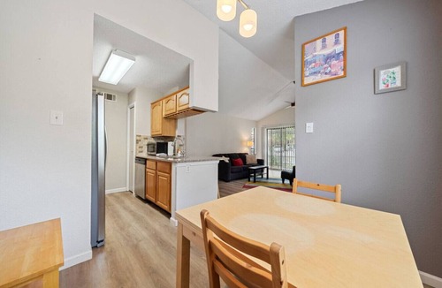 Pleasant Valley House | Cozy Condo Near DT ATX – Ideal for Extended Stays