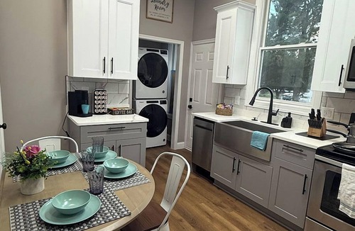 Portsmouth House | Cozy Condo Near Portsmouth Naval