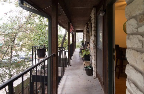 Hyde Park Condo | Cozy Condo near UT/Downtown
