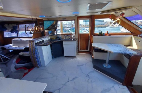 Gerritsen Beach Boat Rental | COZY CONDO OCEAN 3xDECK YACHT