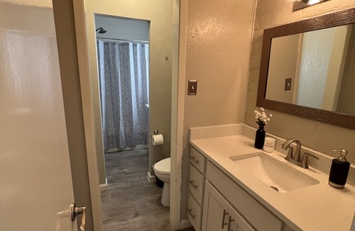 Biggs Field Condo | Cozy Condo off the Golf Course