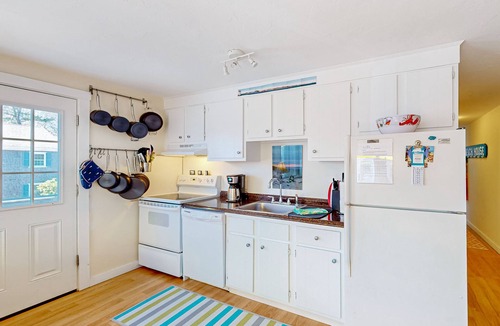 Provincetown Condo | Cozy condo retreat with harbor views and perfect Provincetown location