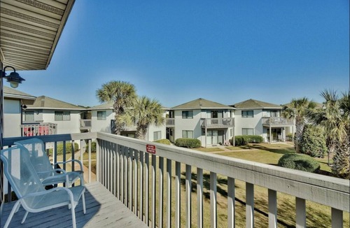 Miramar Beach Condo | Cozy Condo Short Walk to the Beach